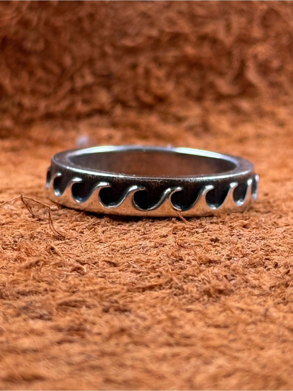 Wave Pattern Silver Band Ring